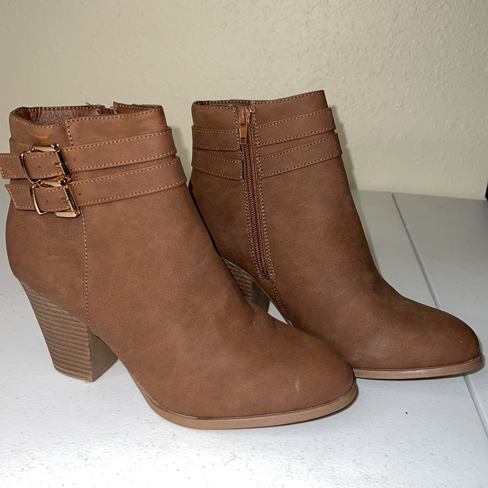 Never used size 8 booties